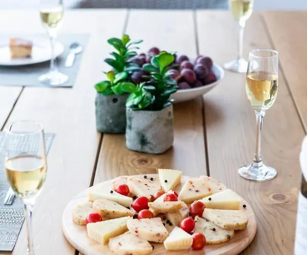 Heaven's Hill Apartamento Naxos City